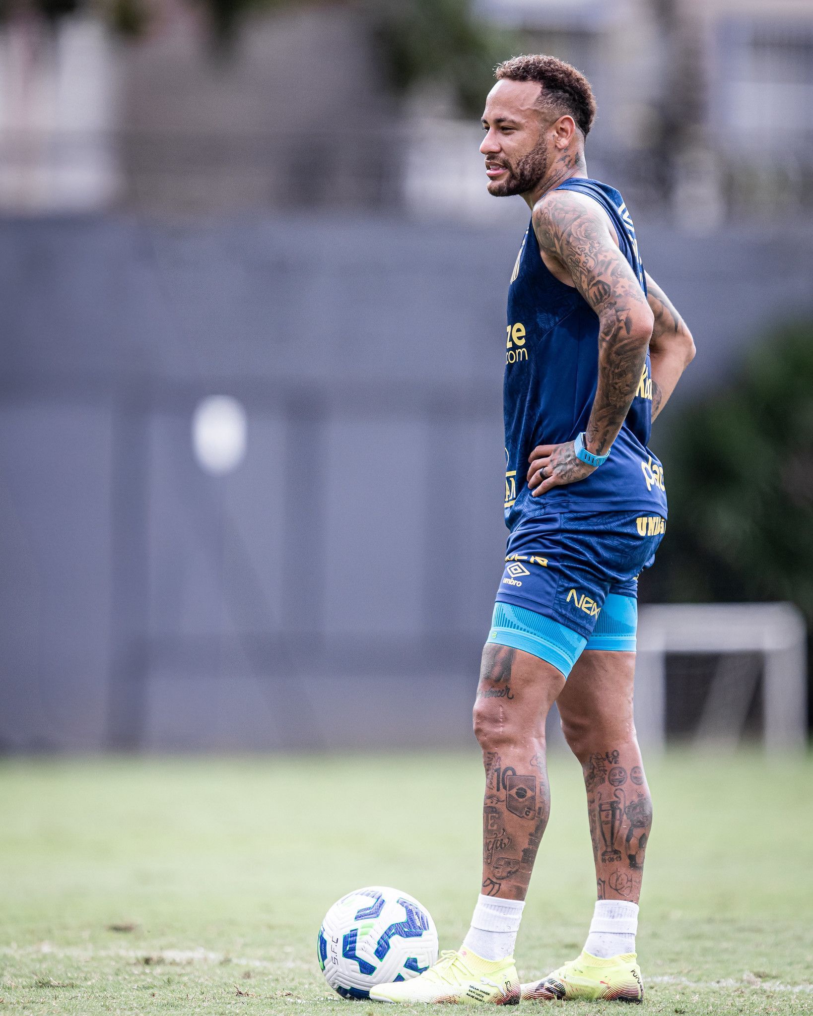 Com Neymar, Santos vence Água Santa por 3 a 2 em jogo-treino