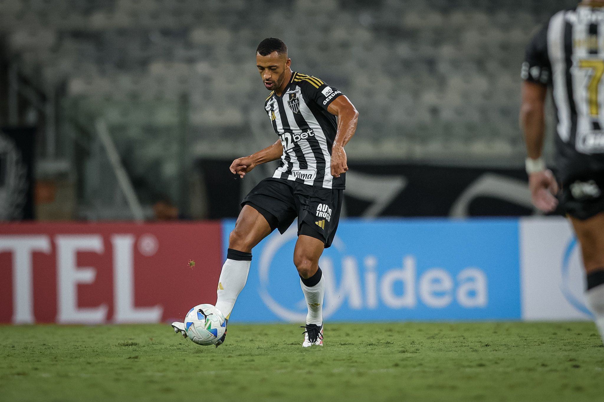Vitor Hugo estreia pelo Atlético e deve ter nova chance no Brasileirão
