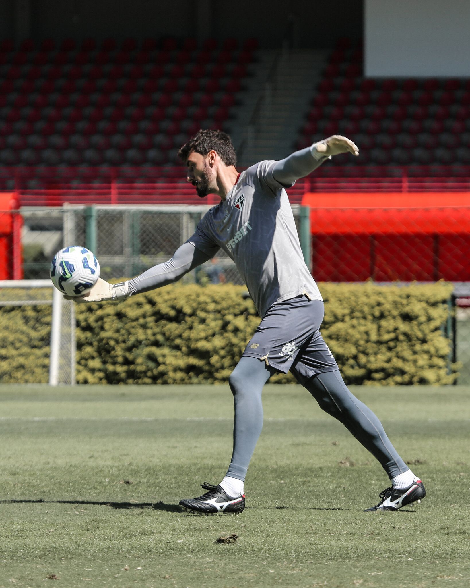 Escalação do São Paulo: Zubeldía tem dois desfalques, e lesionados avançam em recuperação