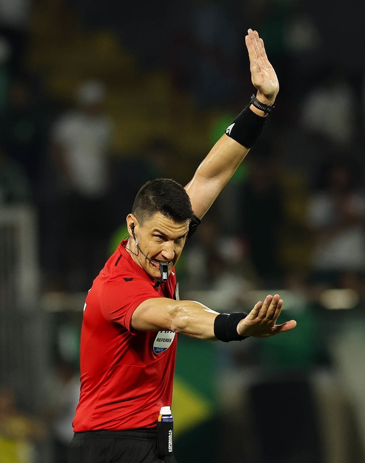 Cabeça de galinha, pipa, chinelo e mais: veja súmula de Palmeiras x Corinthians