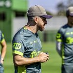 Escalação do América: William Batista pode fazer mudanças para duelo com o Amazonas