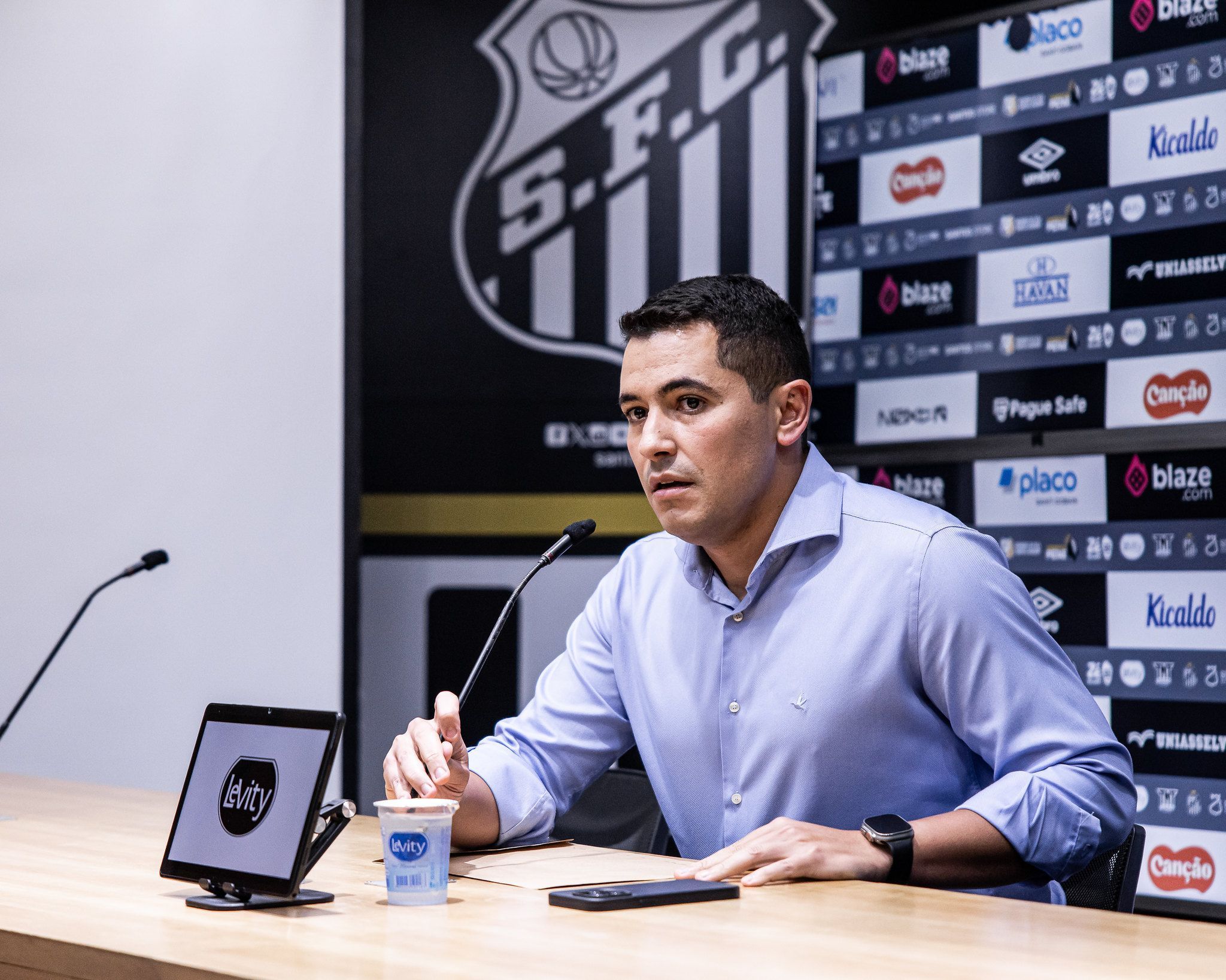 Cléber Xavier fica? Veja o que pensa Pedro Martins, CEO do Santos
