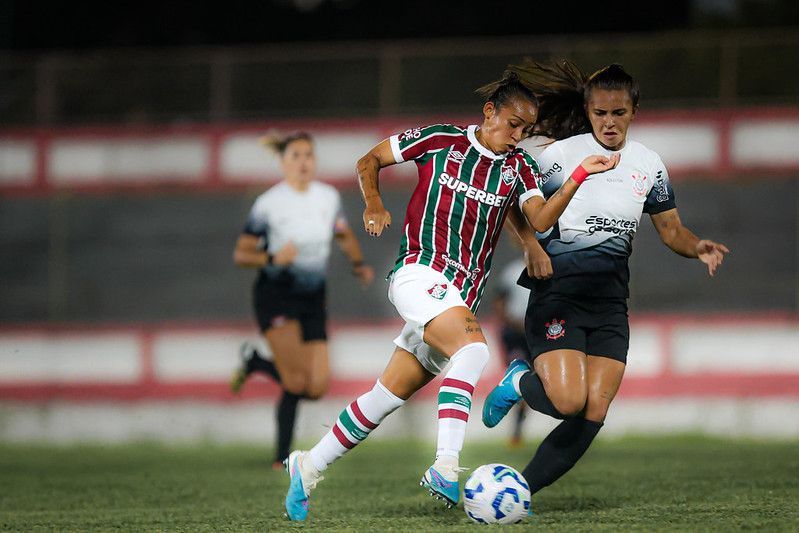 Fluminense e Corinthians empatam no Brasileirão Feminino