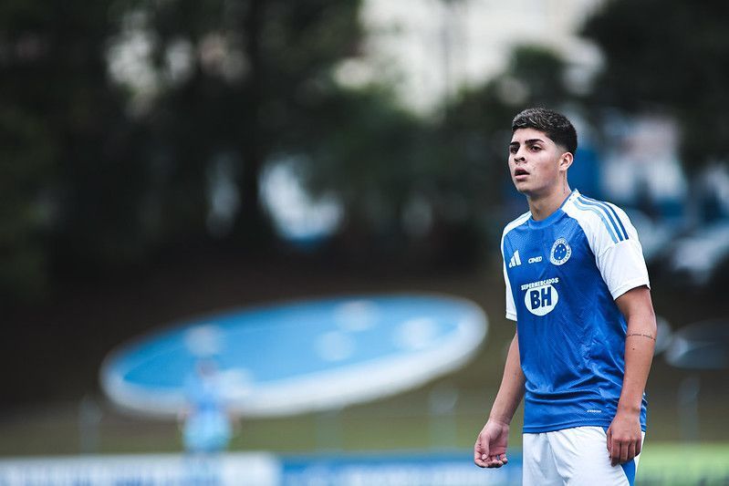 Jardim responde se Baptistella terá chances no profissional do Cruzeiro