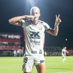 Artilheiro do Vitória revela premiação aos companheiros por assistências