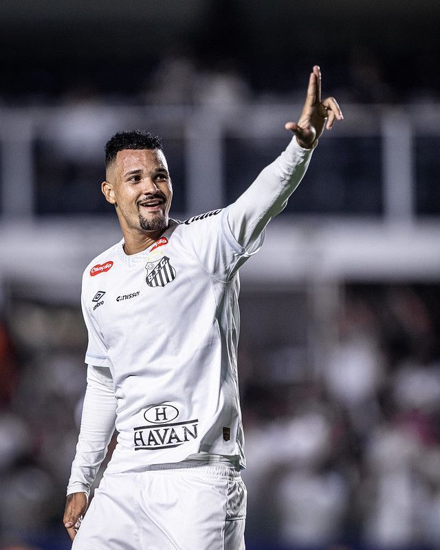 Zé Ivaldo prometeu provocação ao Atlético antes de jogo contra o Santos