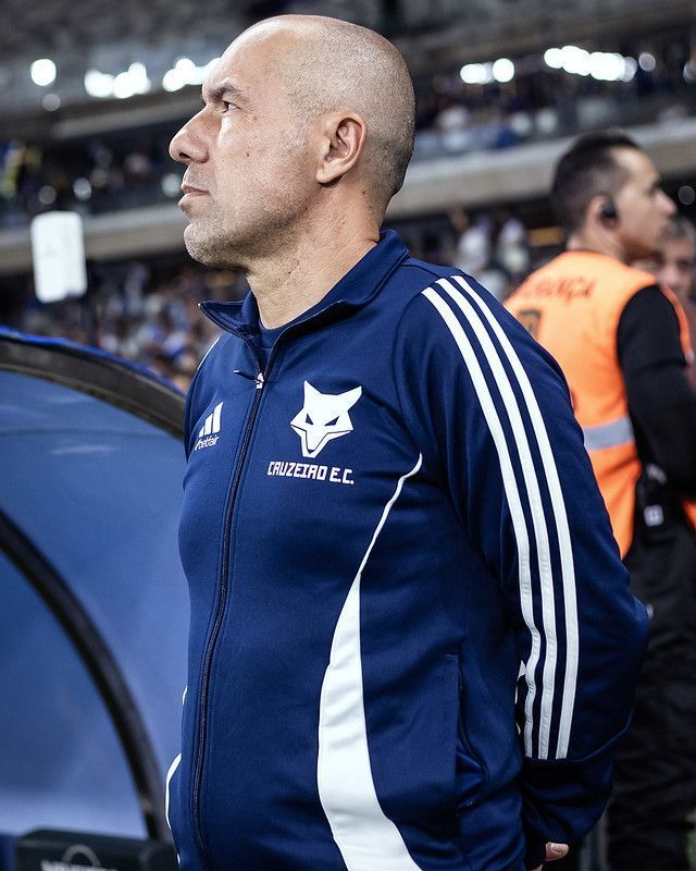 Comentarista do Sportv rasga elogios a técnico do Cruzeiro: 'Atuação de gala'