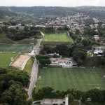 Profissional do Atlético usará campo sintético na Cidade do Galo? Saiba planejamento