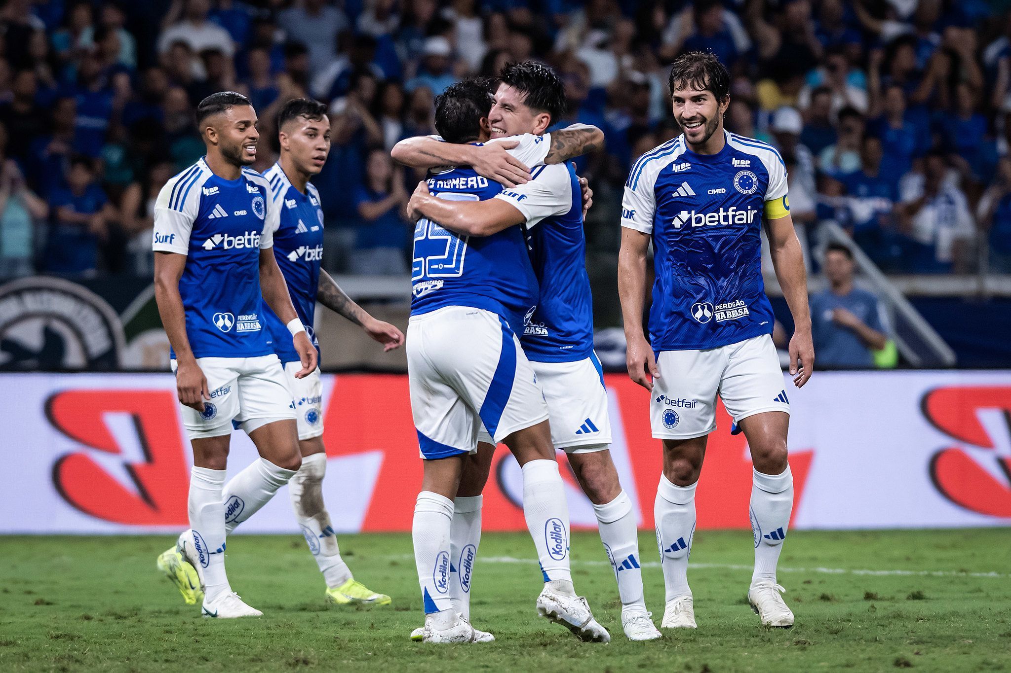 Em goleada sobre o Bahia, Cruzeiro encerra longa sequência negativa; entenda
