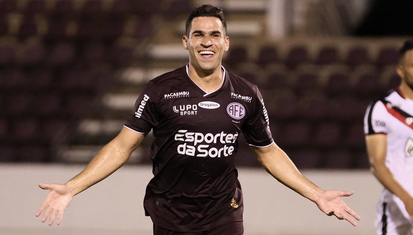 Ferroviária conquista primeira vitória na Série B diante do Atlético-GO