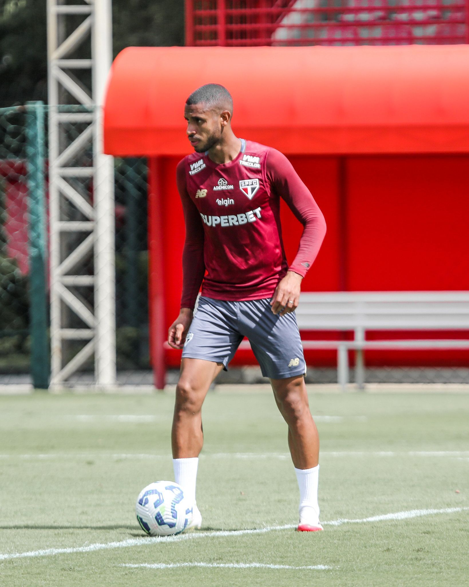 Escalação do São Paulo: Zubeldía terá desfalques de peso contra o Santos