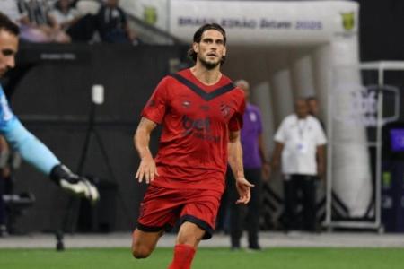 Gonçalo Paciência em ação pelo Sport, no Campeonato Brasileiro