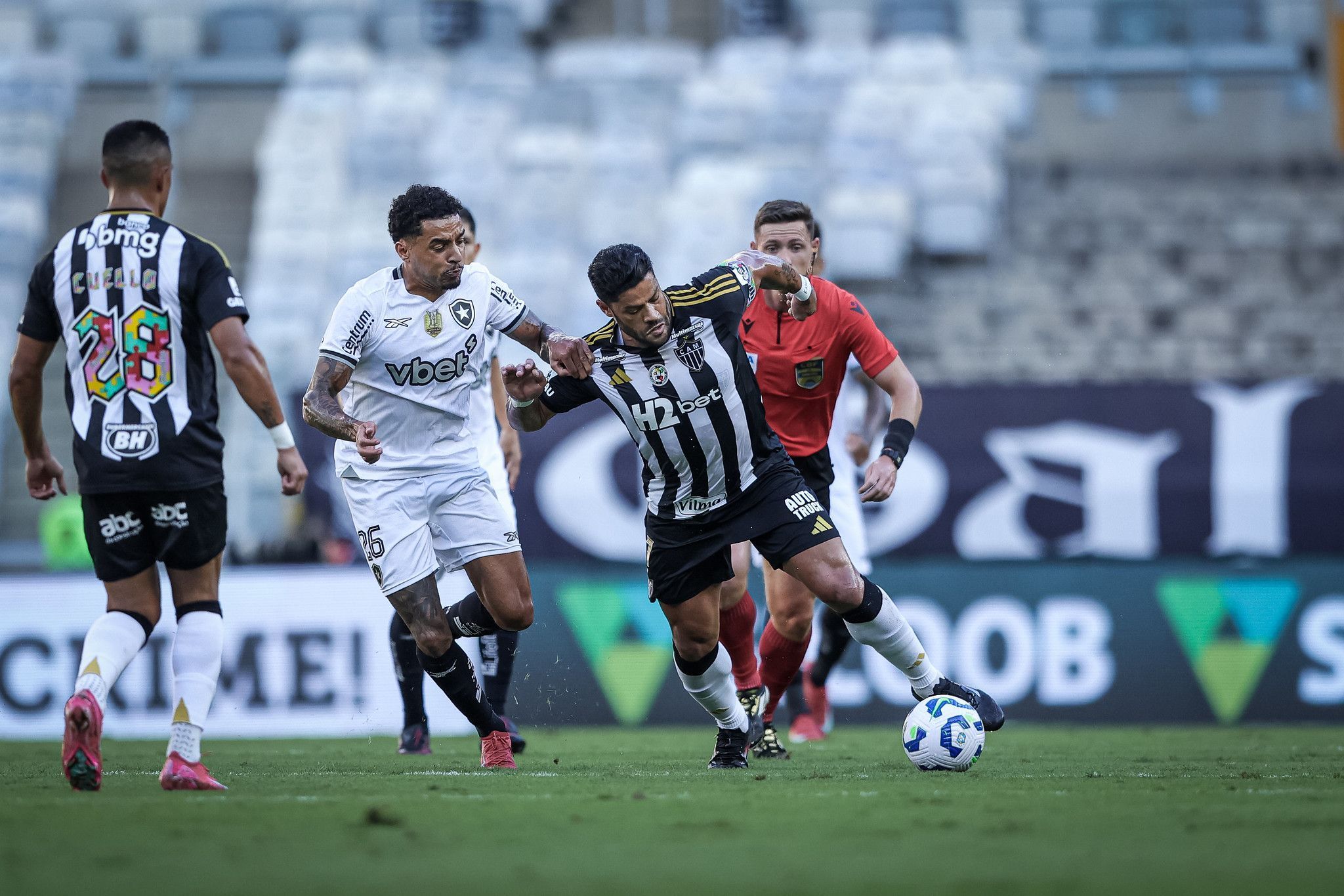 Hulk passa em branco em vitória do Atlético e mantém jejum contra o Botafogo
