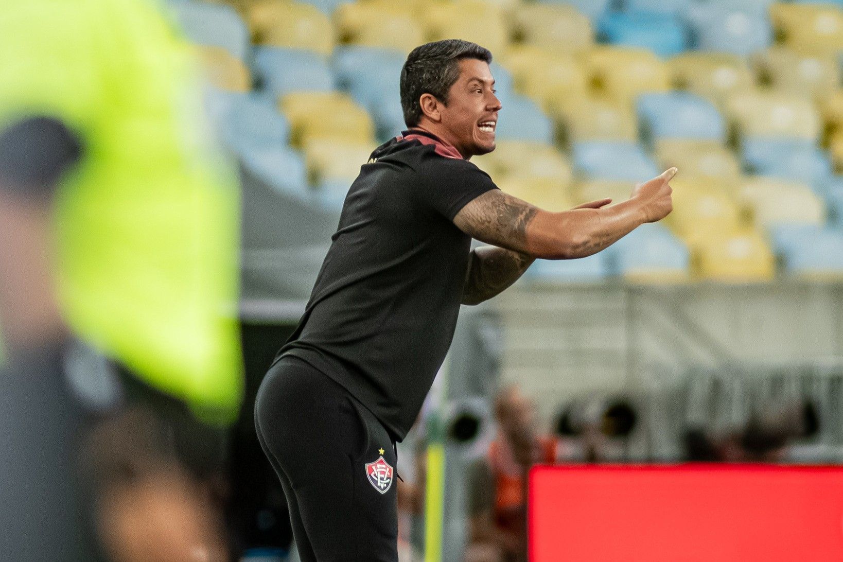 Procurado pelo Grêmio? Carpini revela 'situações' com próximo adversário do Vitória