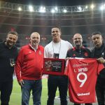 Ex-Cruzeiro, Leandro Damião é homenageado no Beira-Rio antes de Inter x Nacional