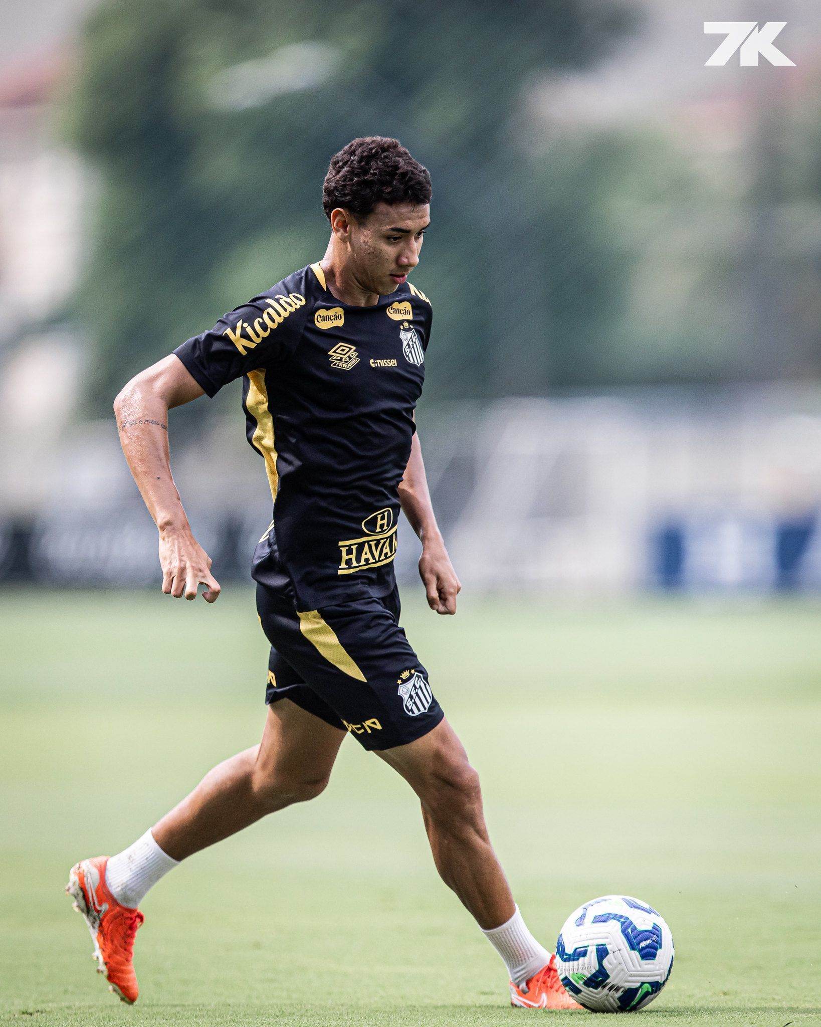 Santos renova contrato com Gabriel Bontempo; veja detalhes