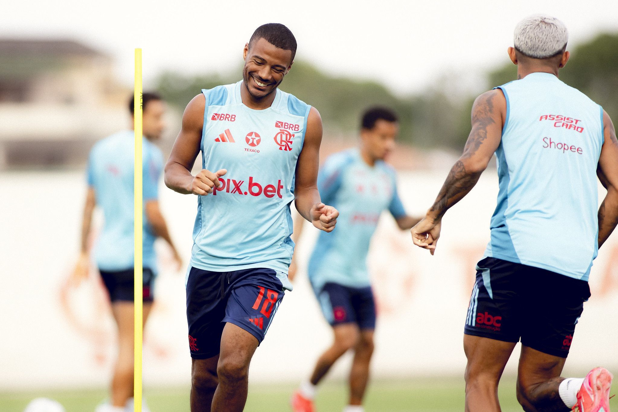 Flamengo volta a contar com os 'melhores do Brasil' contra o Corinthians