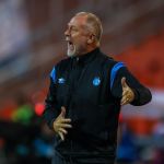 Mano Menezes revela preocupação pelo número de zagueiros disponíveis no Grêmio