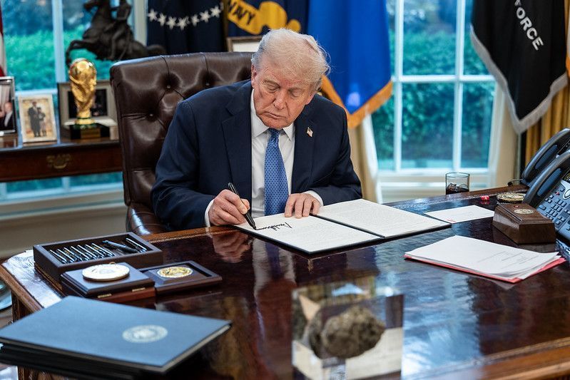Quais países já fecharam acordos tarifários com Trump?
