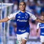 Cruzeiro vence o Vasco com 'milagres' de Cássio e entra no G4 do Brasileiro