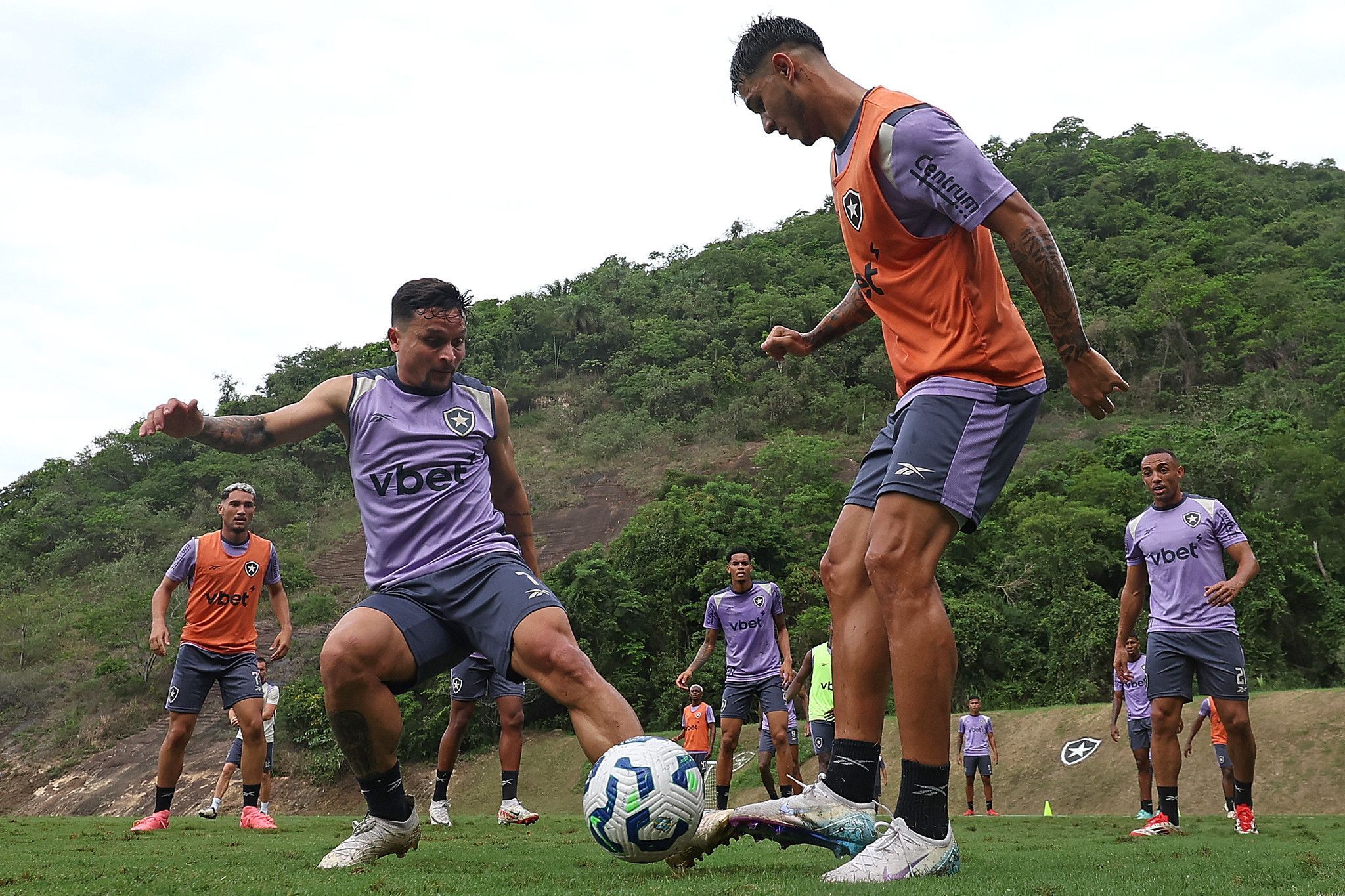 Escalação do Botafogo: Paiva tem dúvidas para estreia na Copa do Brasil