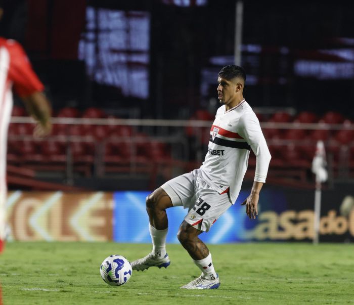 Alan Franco deixou o Morumbis com dificuldades para pisar com o pé direito