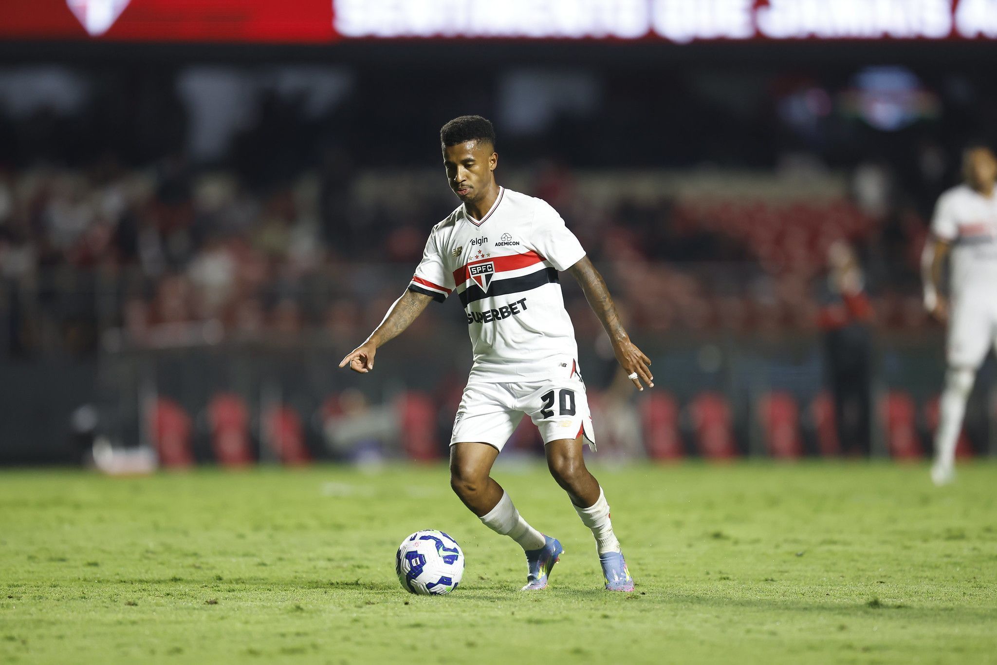Flamengo se reúne com São Paulo para oficializar proposta por Marcos Antônio