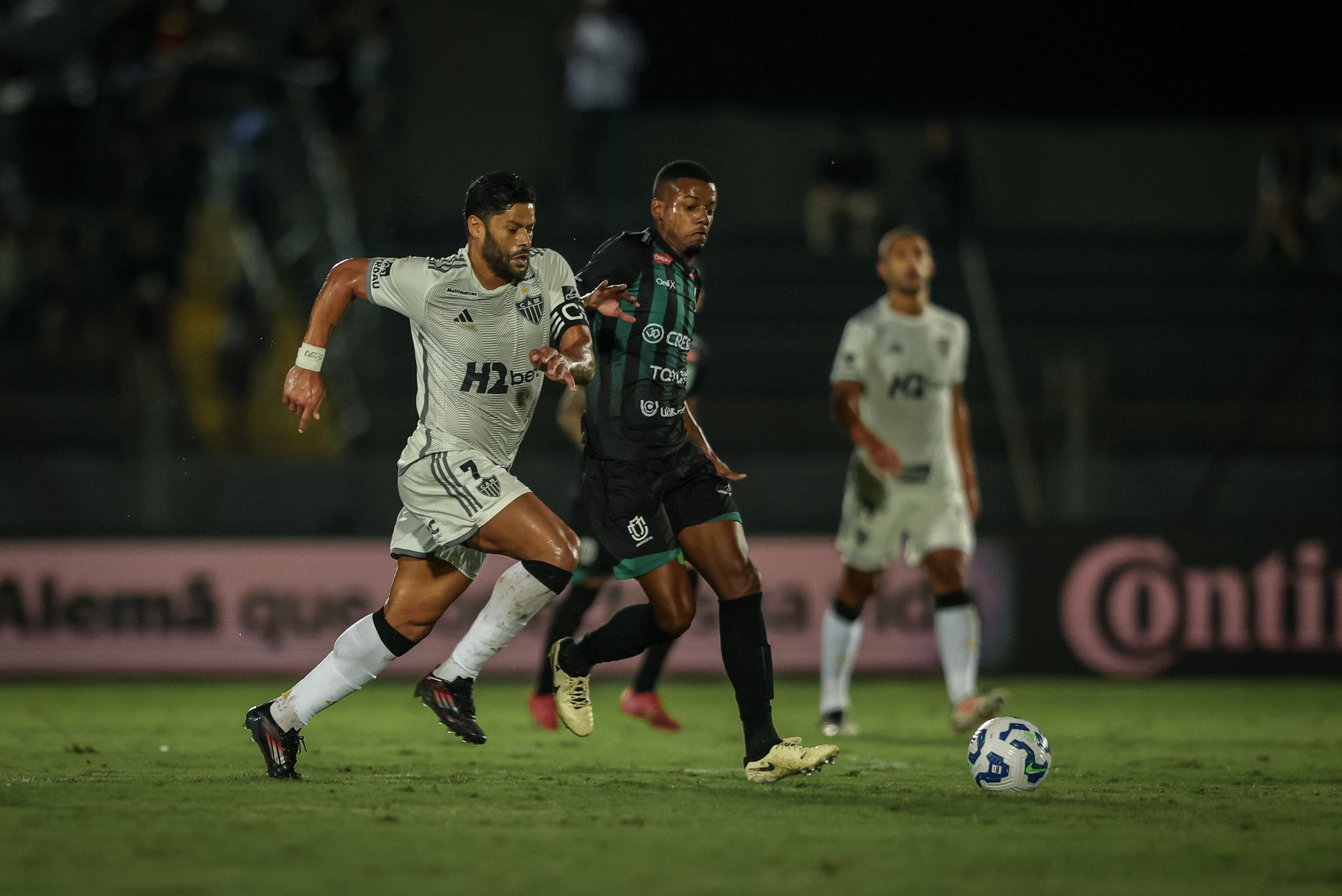 Após empate do Atlético, Cuca projeta decisão em BH: 'Jogo de 180 minutos'