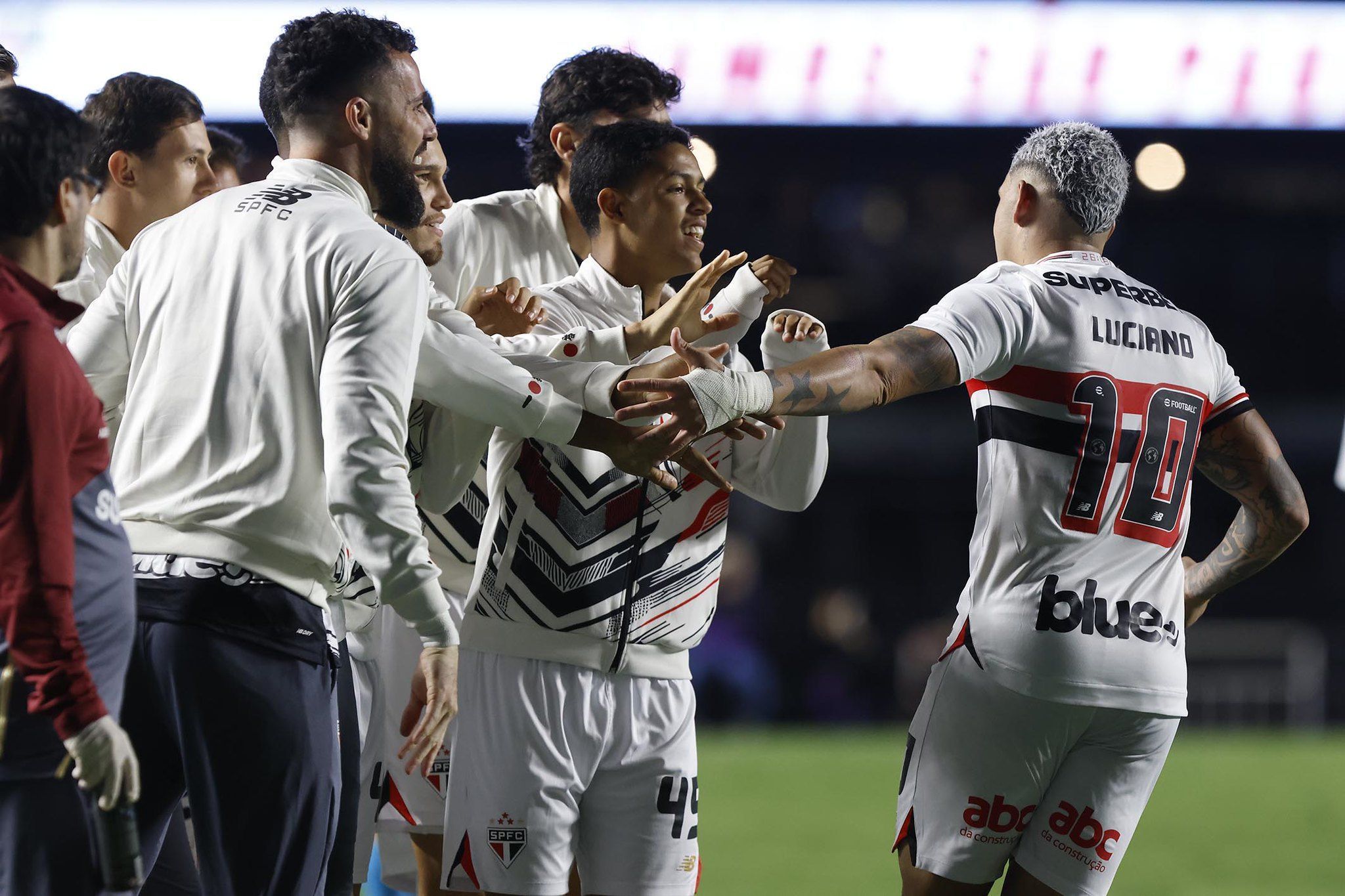 Luciano e Zubeldía garantem paz e ‘trégua’ do São Paulo com a torcida