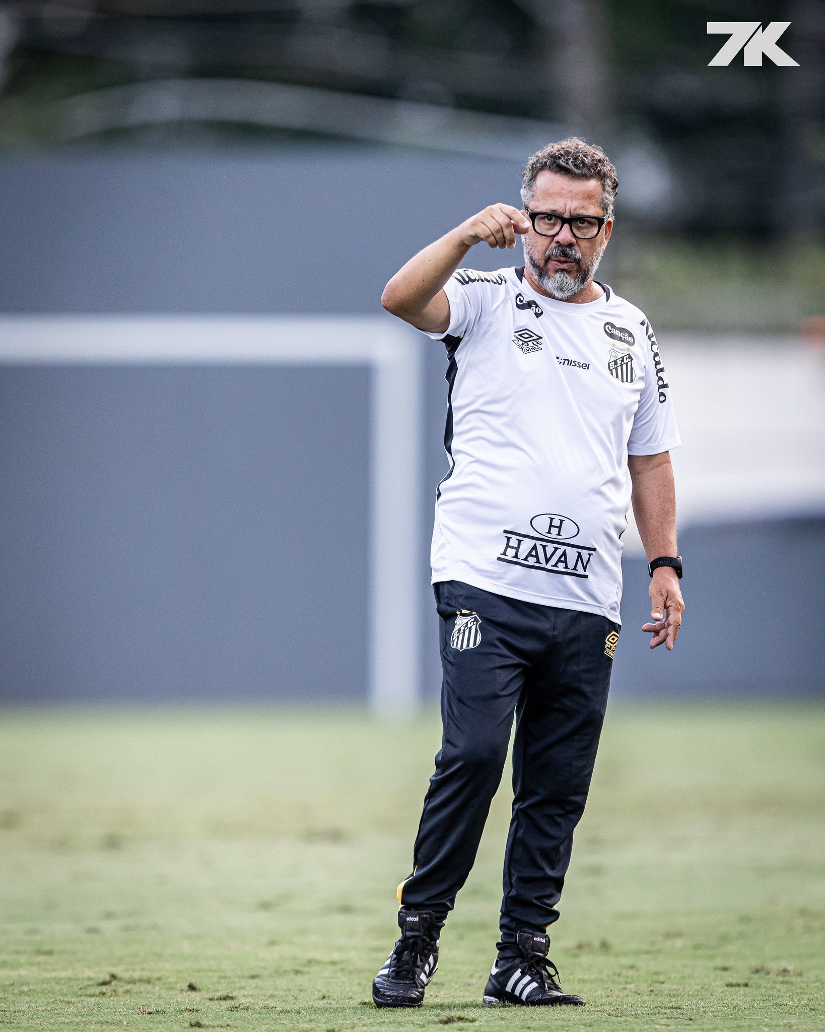 Santos: Cléber Xavier não vê Tite como 'sombra' e projeta time protagonista