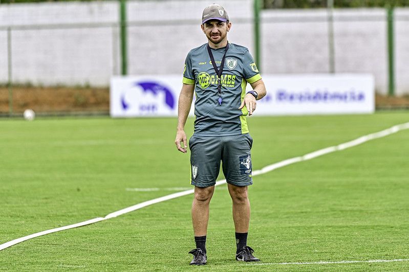 Escalação do América: William Batista pode repetir time em duelo da Série B