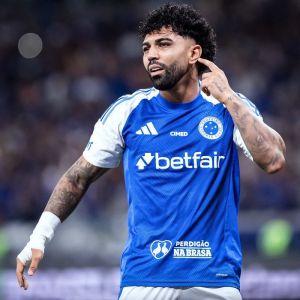 Festa do Cruzeiro após a vitória sobre o Flamengo; Gabigol, Kaio Jorge, Jardim, Cássio, Raposão e companhia foram à loucura no Mineirão