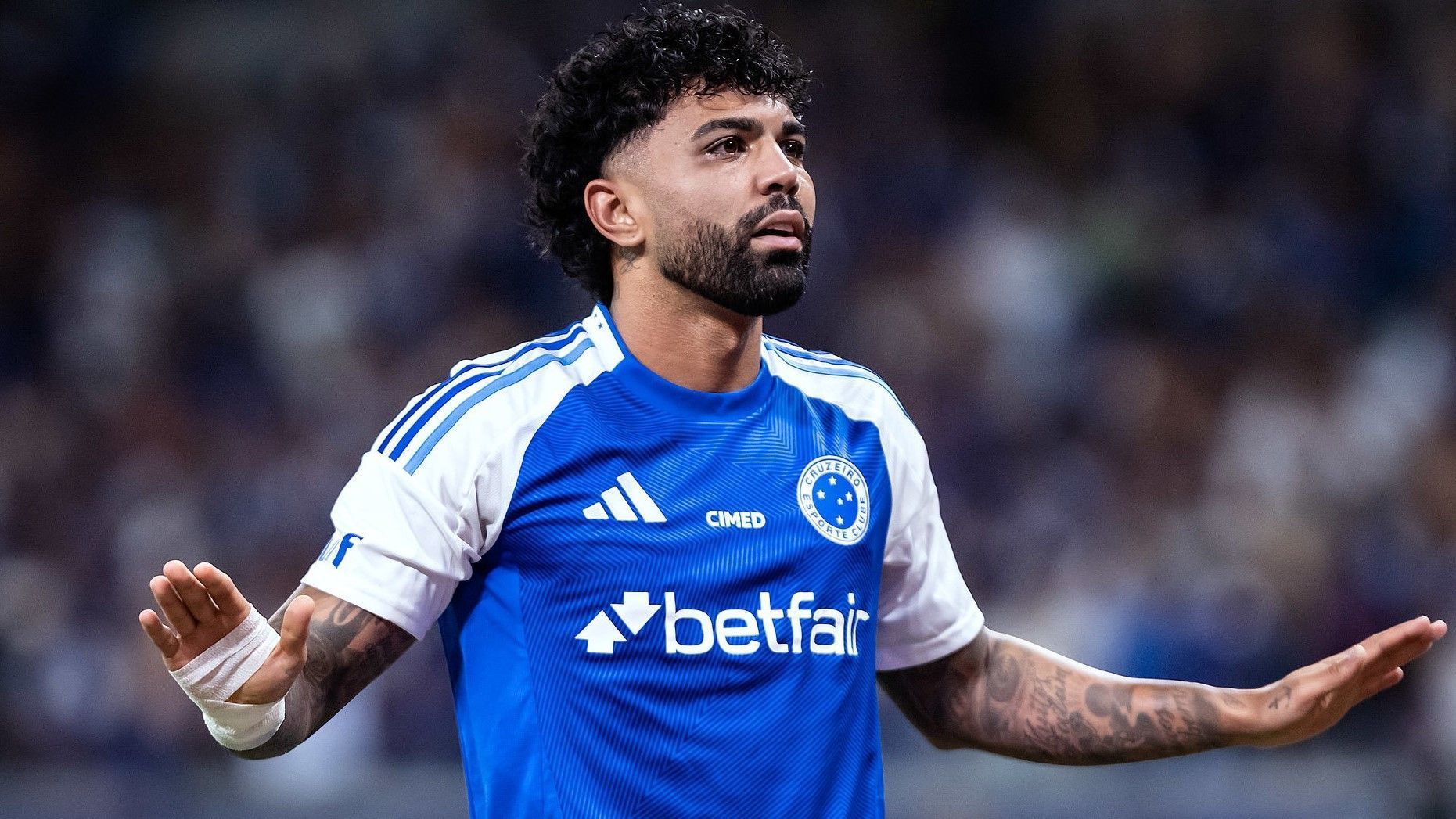 Gabigol revela qual a música que mais gosta da torcida do Cruzeiro