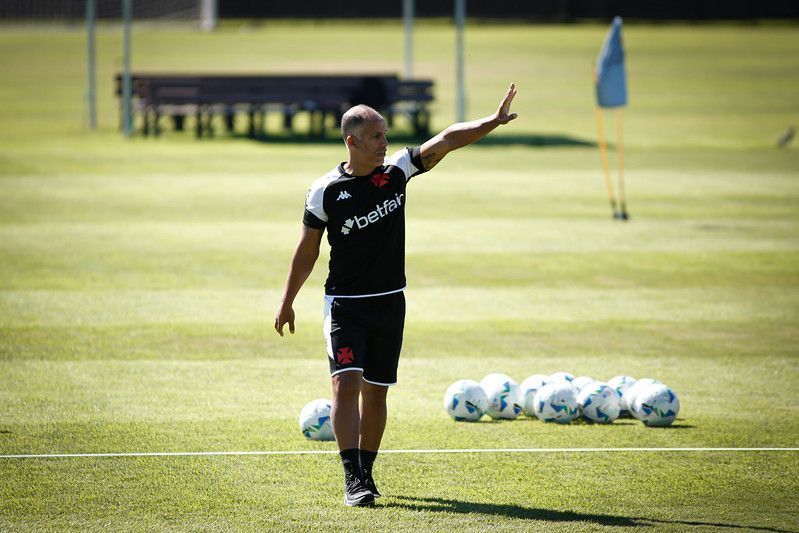 Escalação do Vasco: destaques voltam contra o Puerto Cabello na Sul-Americana