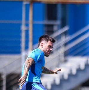 Nathan Pescador será titular do Grêmio contra o Bragantino