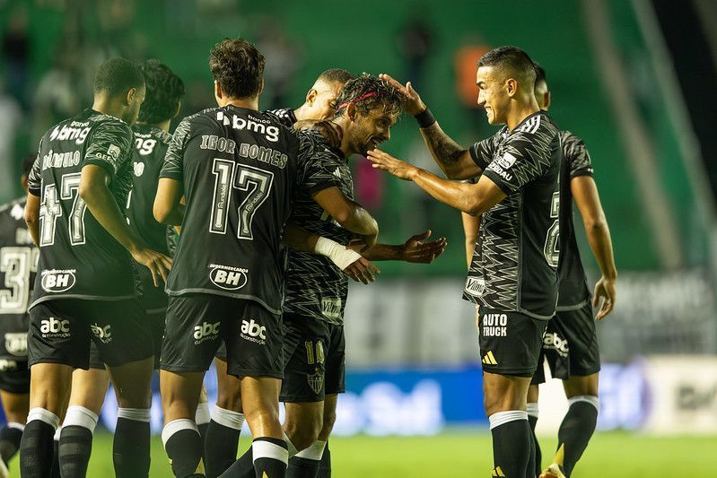 Arana, do Atlético, ataca VAR, mas agradece por 'ajuda' logo depois