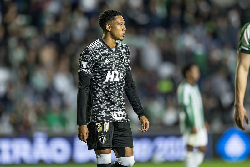 Atlético projeta lucro com negociação de Palacios com Al Wasl; entenda