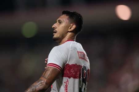 Breno Herculano comemora gol pelo CRB na Série B