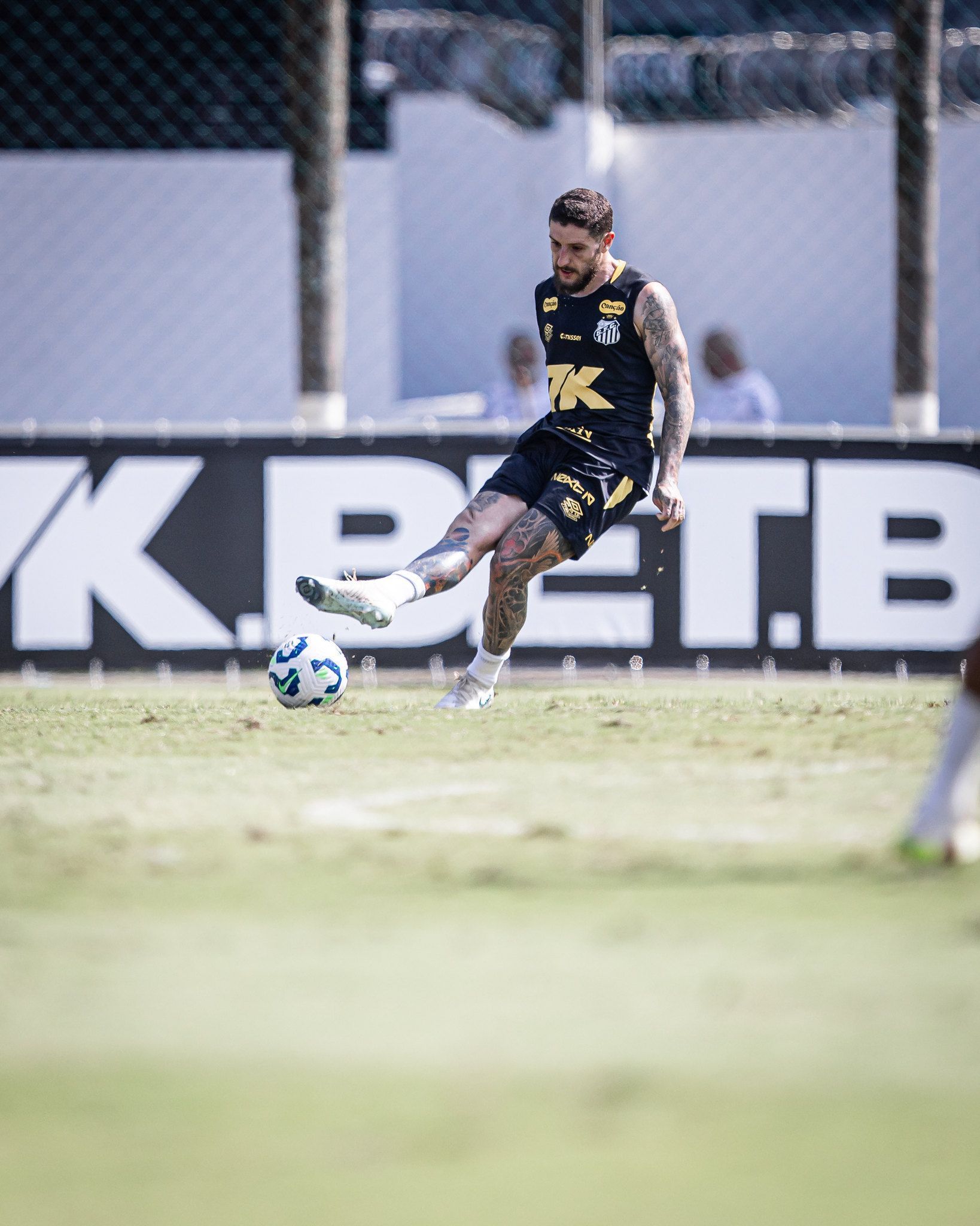 Trio do Santos avança em recuperação e pode ser novidade contra o Ceará