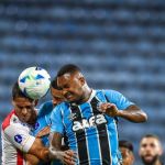 Mano Menezes detalha escolha por Luan Cândido no ataque do Grêmio