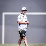 Diretoria do Santos vê evolução com Cléber Xavier e aprova primeiros passos