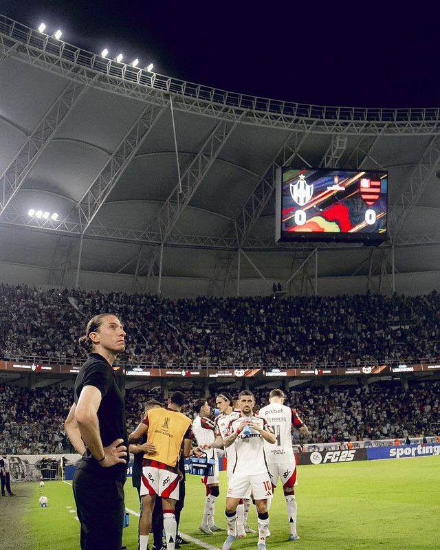 Filipe Luís avalia empate e admite preocupação com o Flamengo na Libertadores