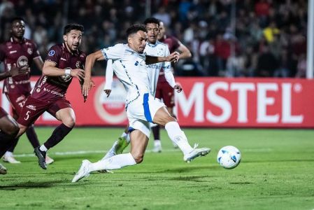 Lautaro Díaz empatou o jogo para o Cruzeiro diante do Mushuc Runa: 1 a 1