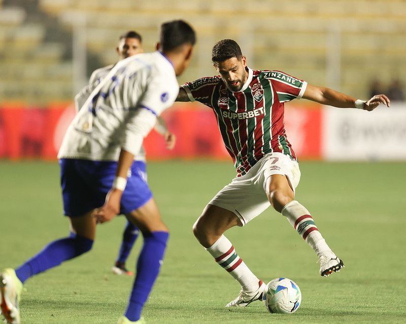 Renato Augusto analisa retorno aos gramados em derrota do Fluminense