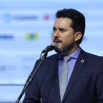 Presidente da AMM critica aumento de gastos no Congresso e convoca prefeitos para Marcha em Brasília