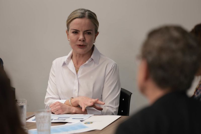 Gleisi indica posição do governo Lula em relação a CPMI do INSS