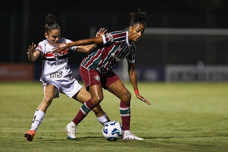 Com uma a menos, São Paulo empata com Fluminense no Brasileirão Feminino