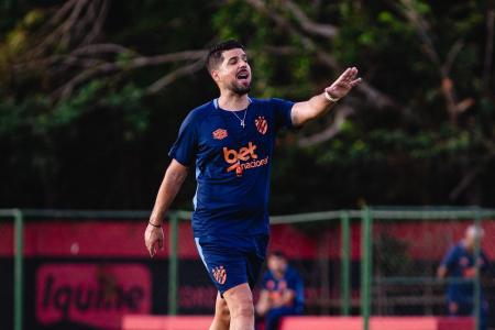 António Oliveira, ex-técnico do Sport