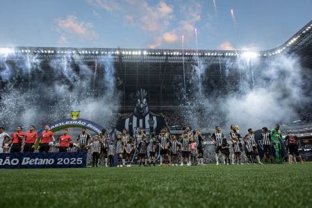 Atlético perfilado antes de partida do Campeonato Brasileiro