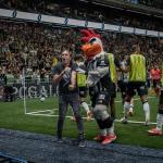 Cuca vai à loucura em vitória emocionante do Atlético na Arena MRV; vídeo